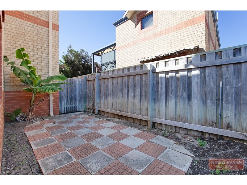 3/10 Fraser Street, Rockingham WA 6168