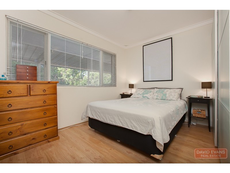 10A Heaton Way, Safety Bay WA 6169