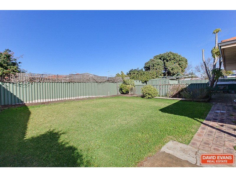 86 Council Avenue, Rockingham WA 6168