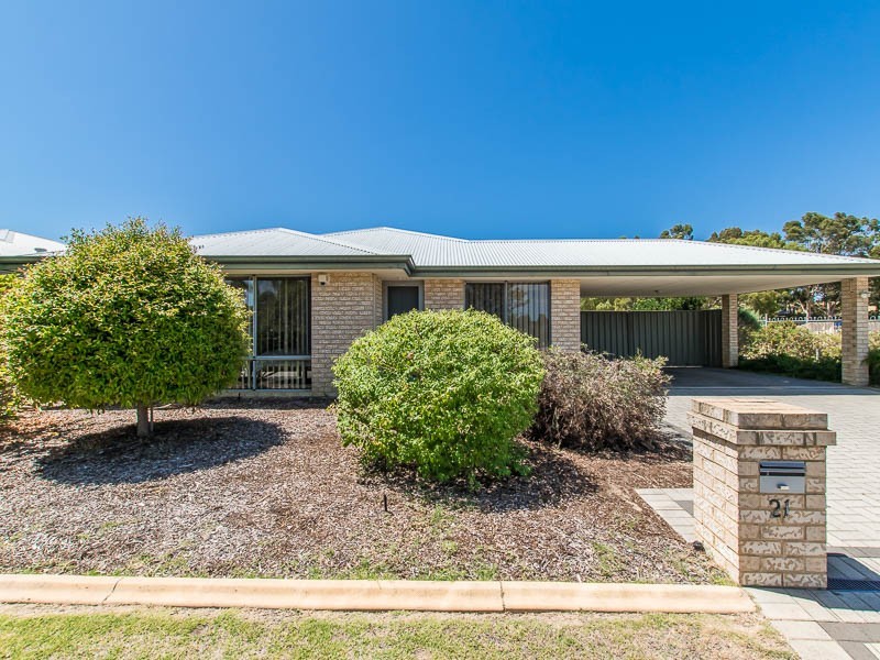 2/21 Waterway Cove, Seville Grove WA 6112