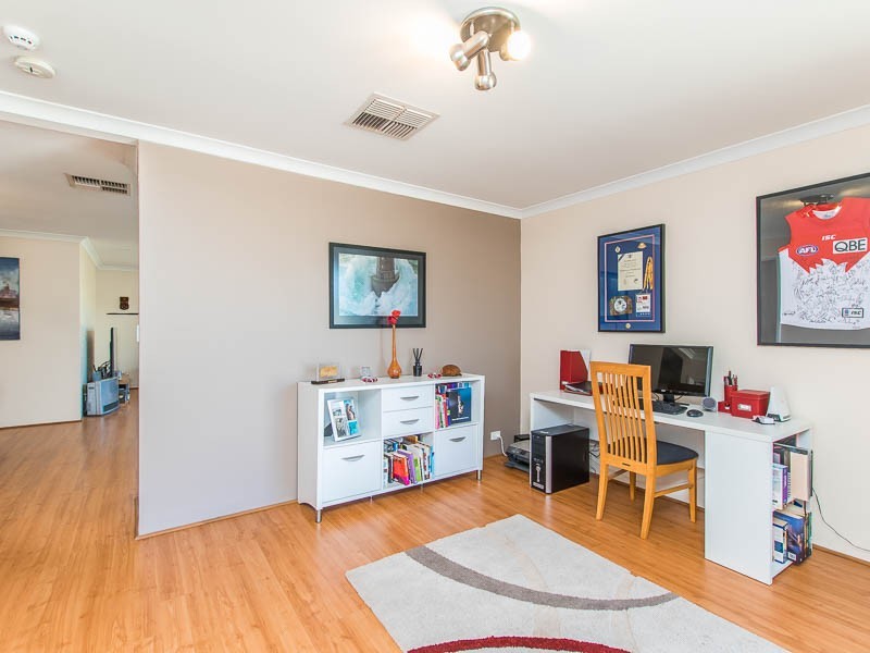 2/21 Waterway Cove, Seville Grove WA 6112