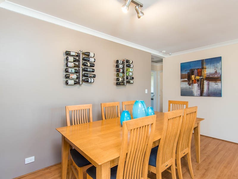 2/21 Waterway Cove, Seville Grove WA 6112