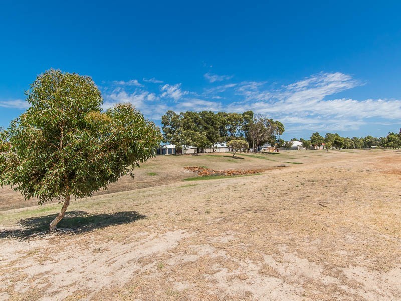 2/21 Waterway Cove, Seville Grove WA 6112
