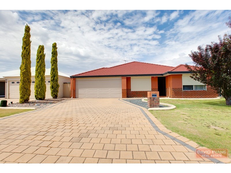 24 Bopeechee Way, Port Kennedy WA 6172