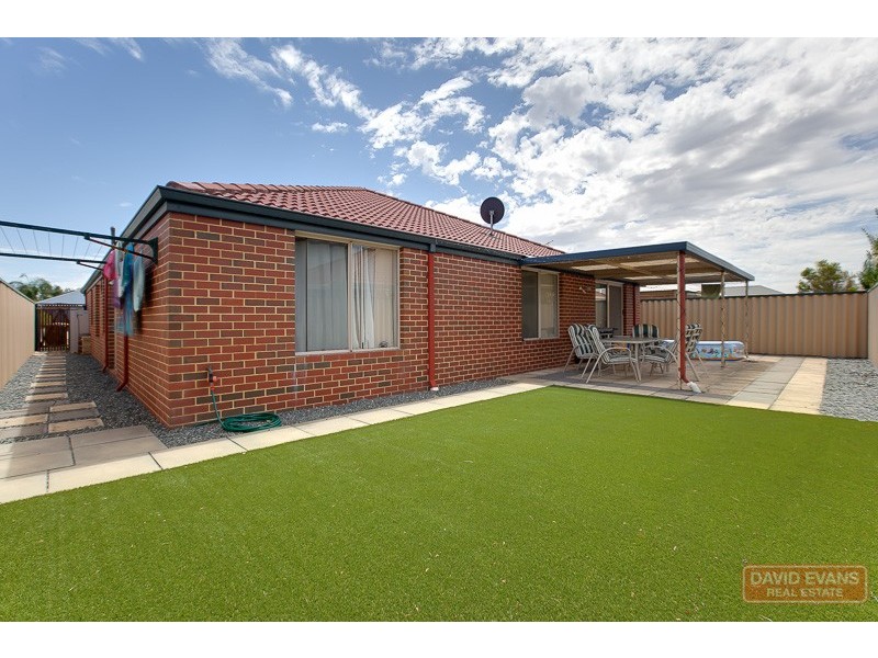 24 Bopeechee Way, Port Kennedy WA 6172