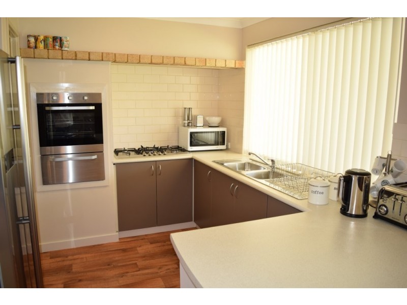 14 Hope Place, Waikiki WA 6169