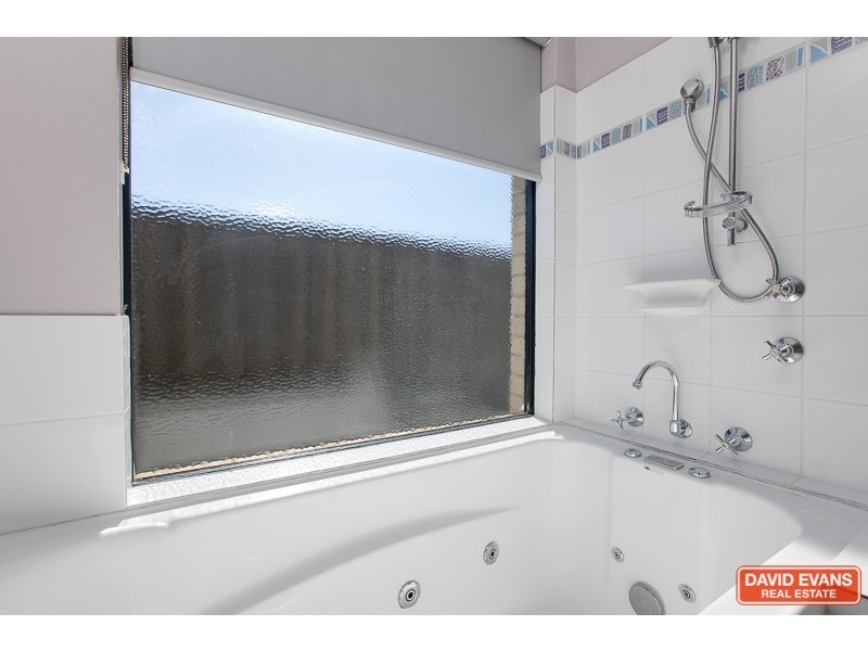 24 Lemon Gum Drive, Baldivis WA 6171