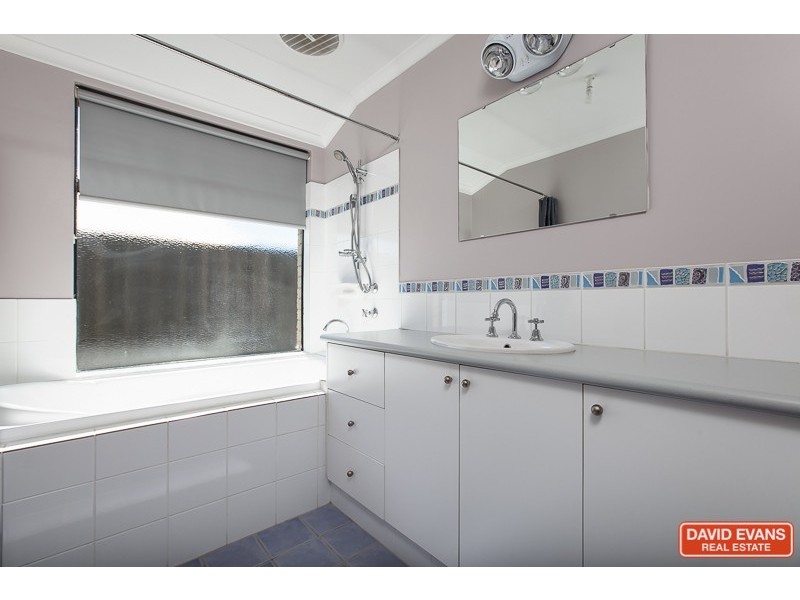 24 Lemon Gum Drive, Baldivis WA 6171