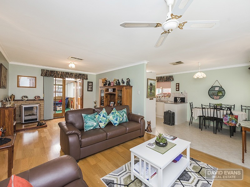 14 Cederdale Way, Safety Bay WA 6169