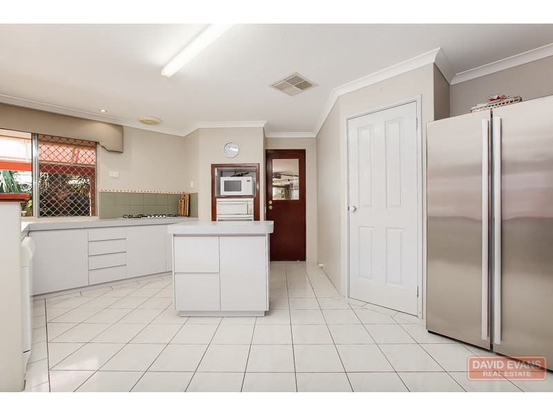 22 St Laurent Mews, Port Kennedy WA 6172