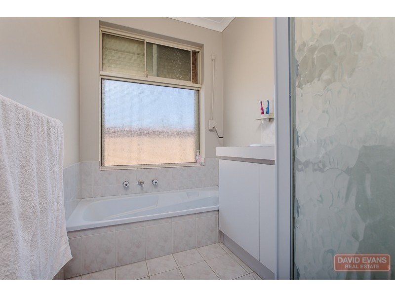 22 St Laurent Mews, Port Kennedy WA 6172