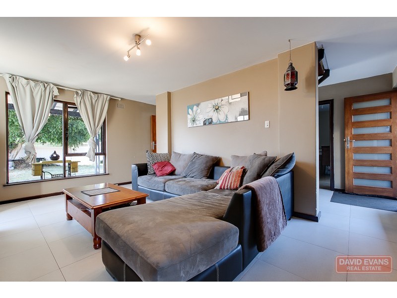 18 Corvus Place, Rockingham WA 6168