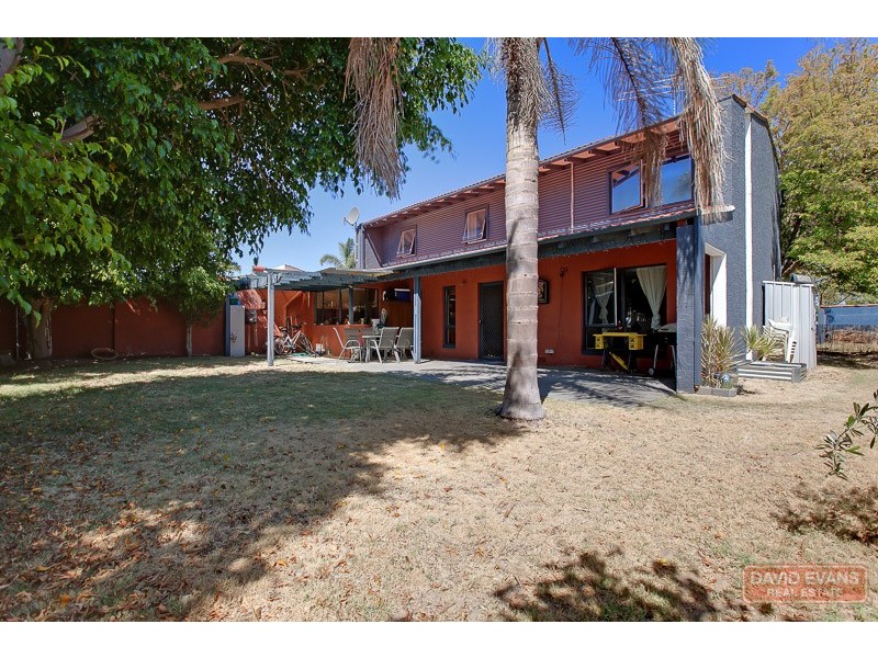 18 Corvus Place, Rockingham WA 6168