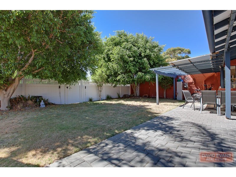 18 Corvus Place, Rockingham WA 6168