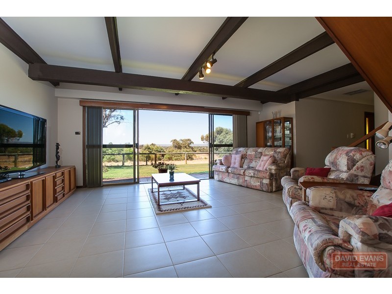 8 Amos Drive, Baldivis WA 6171