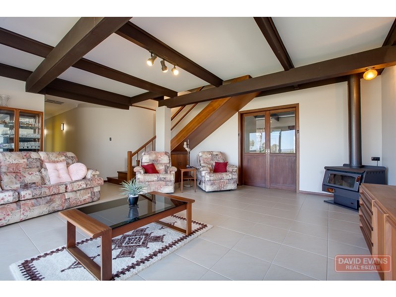 8 Amos Drive, Baldivis WA 6171