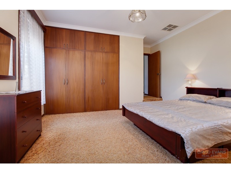 8 Amos Drive, Baldivis WA 6171