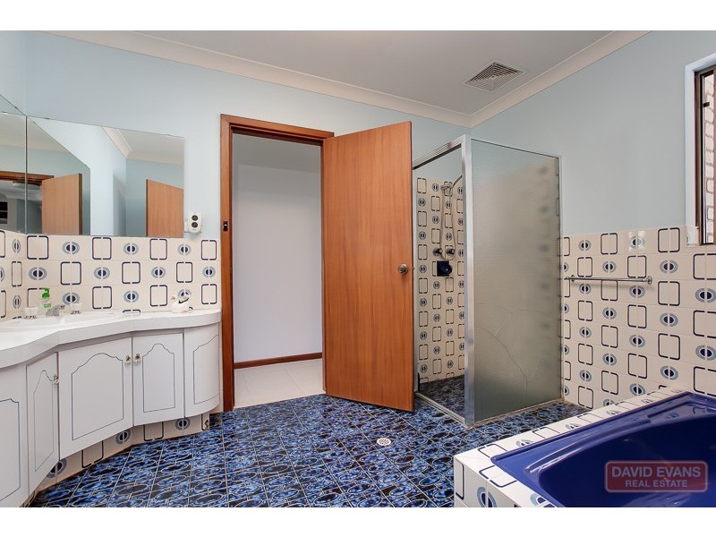 8 Amos Drive, Baldivis WA 6171