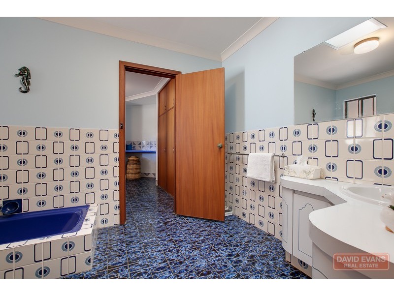 8 Amos Drive, Baldivis WA 6171