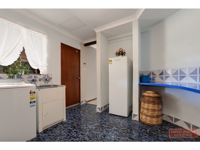 8 Amos Drive, Baldivis WA 6171