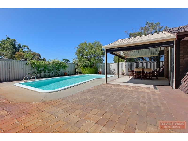 8 Amos Drive, Baldivis WA 6171