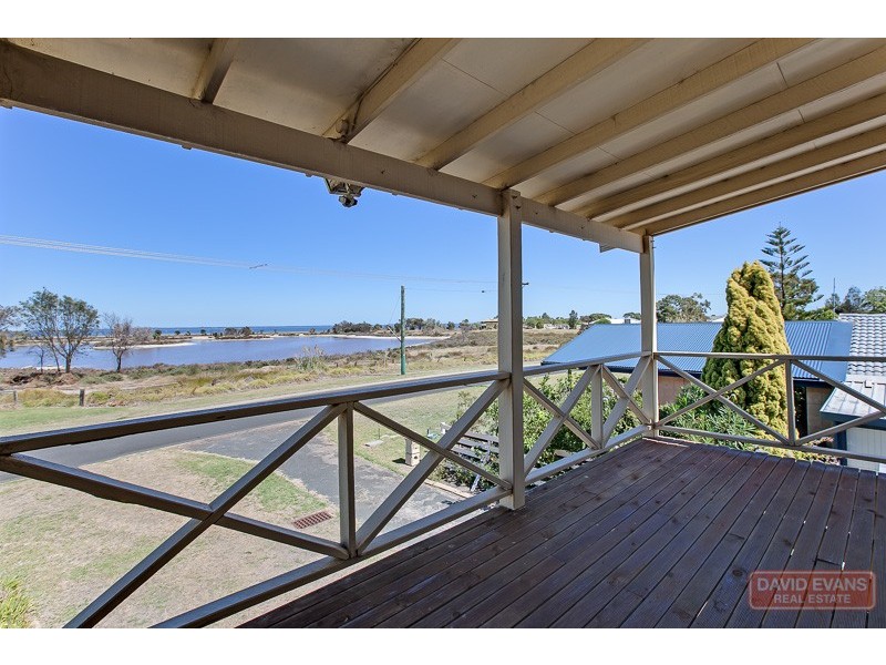 2/5 Nairn Road, Coodanup WA 6210