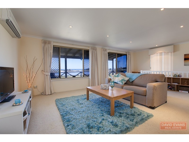 2/5 Nairn Road, Coodanup WA 6210