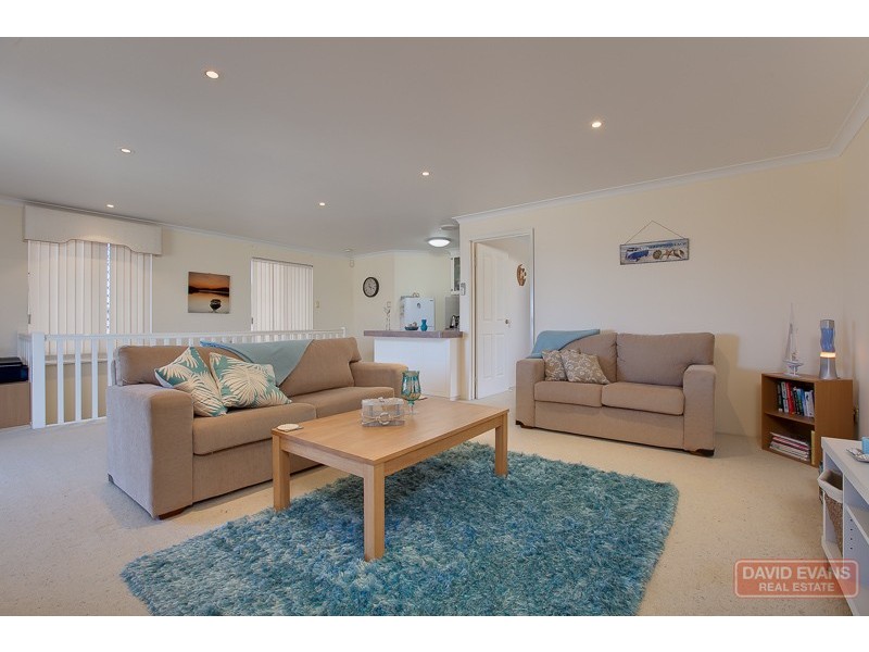 2/5 Nairn Road, Coodanup WA 6210