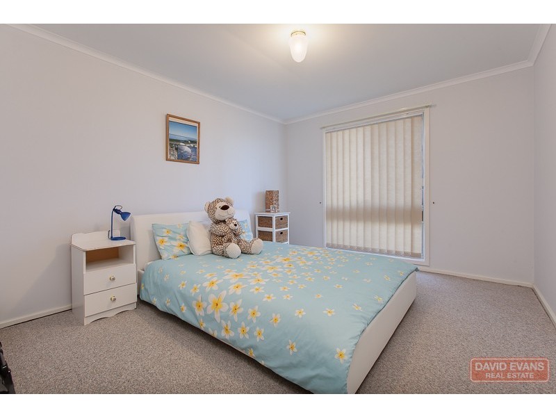 2/5 Nairn Road, Coodanup WA 6210