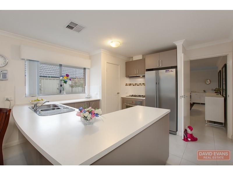 2 Alassio Parade, Secret Harbour WA 6173