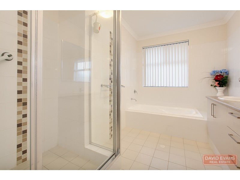 2 Alassio Parade, Secret Harbour WA 6173