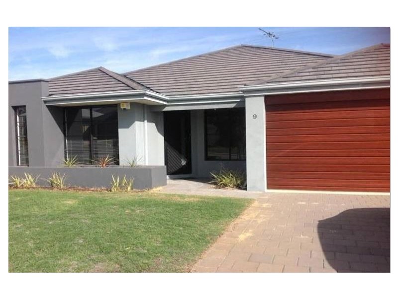 9 Glastonbury Road, Leda WA 6170