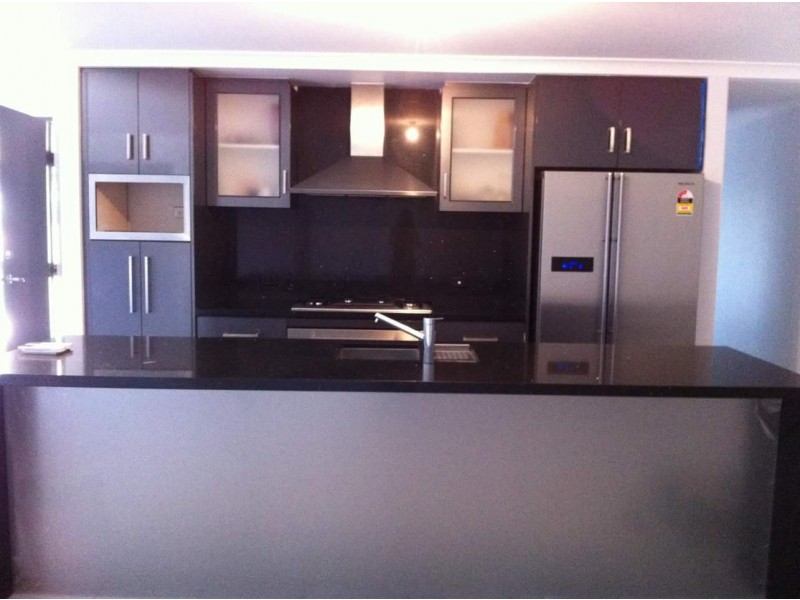 9 Glastonbury Road, Leda WA 6170