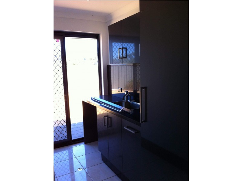 9 Glastonbury Road, Leda WA 6170