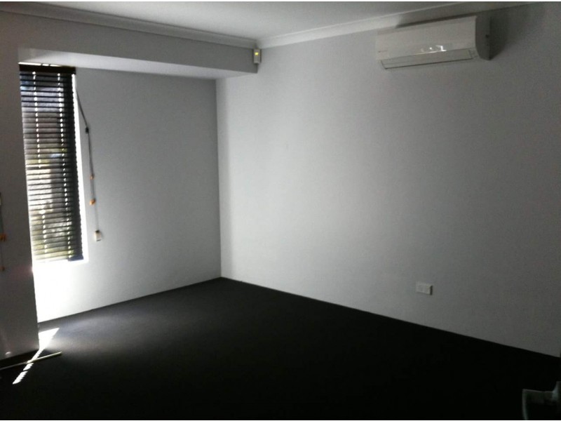 9 Glastonbury Road, Leda WA 6170