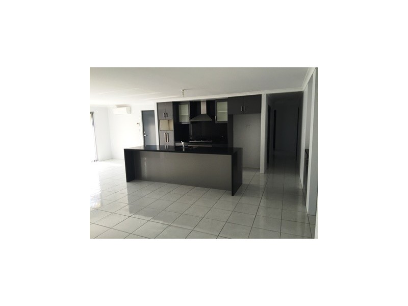 9 Glastonbury Road, Leda WA 6170