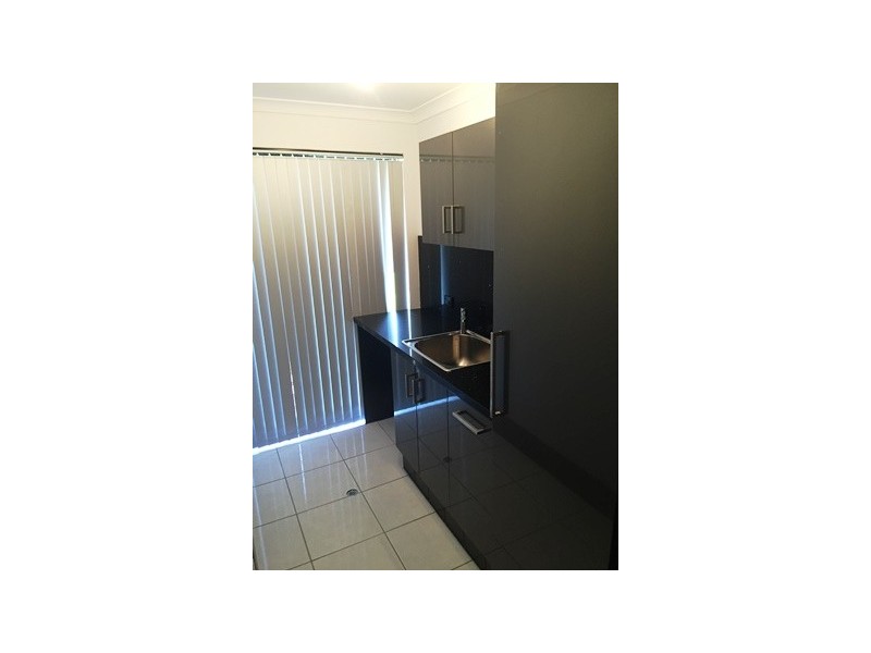 9 Glastonbury Road, Leda WA 6170