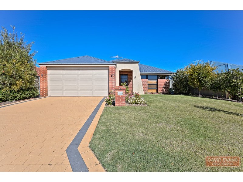 8 Oxenholme Way, Waikiki WA 6169