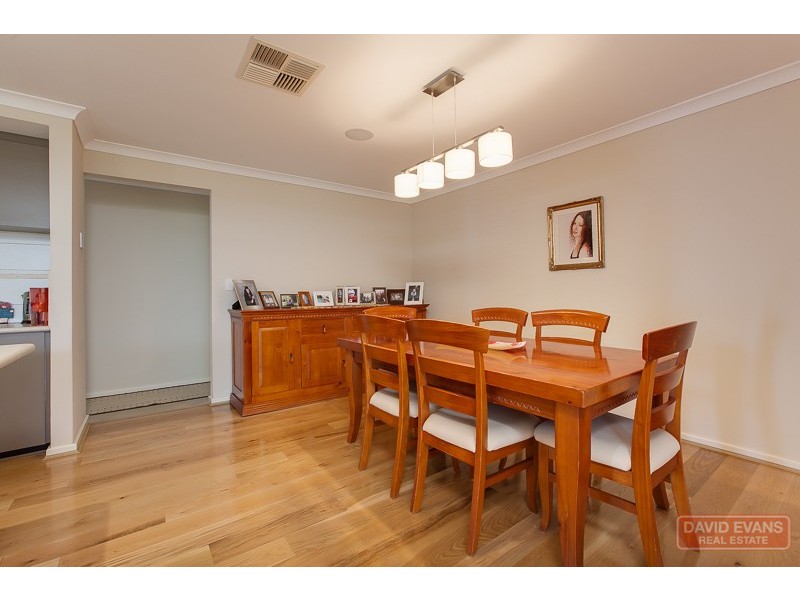 8 Oxenholme Way, Waikiki WA 6169