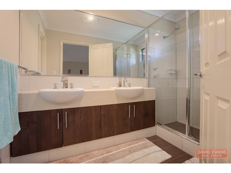 8 Oxenholme Way, Waikiki WA 6169