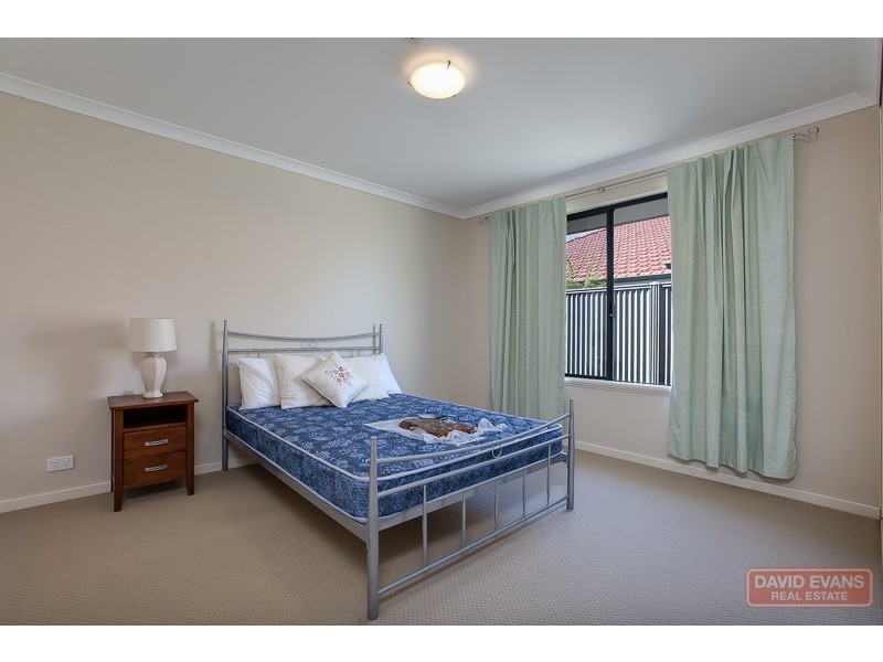 8 Oxenholme Way, Waikiki WA 6169