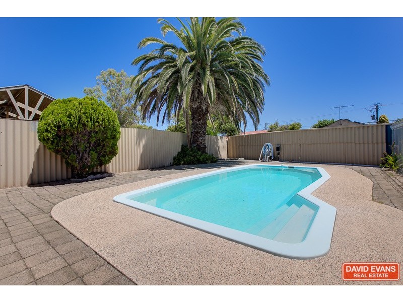 15 Casilda Place, Cooloongup WA 6168