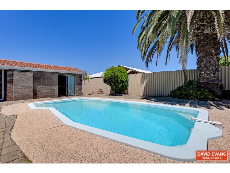 15 Casilda Place, Cooloongup WA 6168
