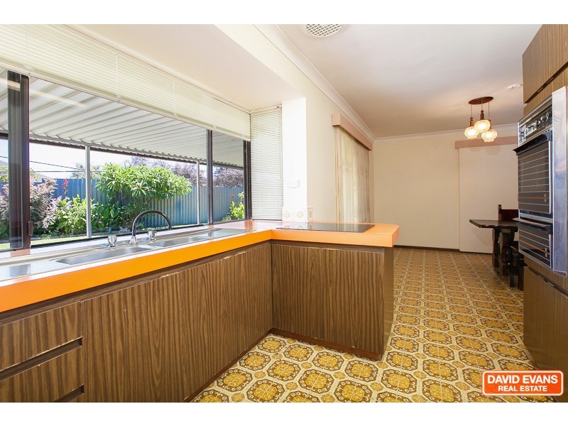 15 Casilda Place, Cooloongup WA 6168