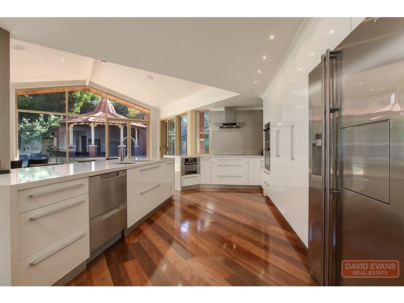 8 Pembroke Court, Warnbro WA 6169