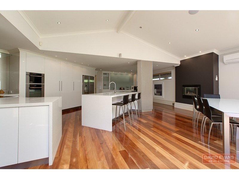 8 Pembroke Court, Warnbro WA 6169