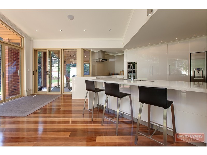 8 Pembroke Court, Warnbro WA 6169