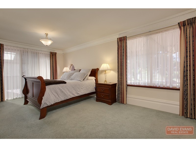 8 Pembroke Court, Warnbro WA 6169