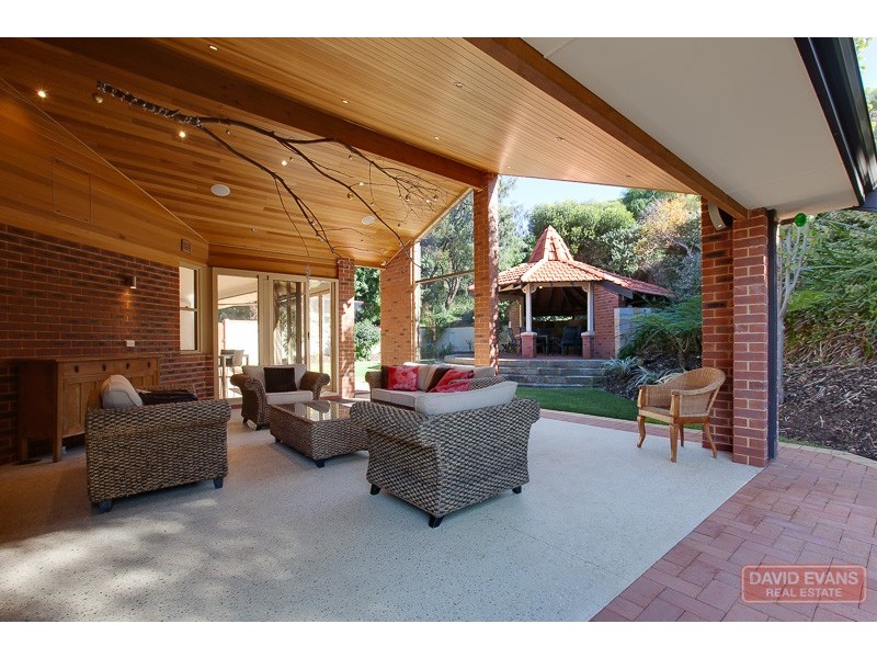 8 Pembroke Court, Warnbro WA 6169