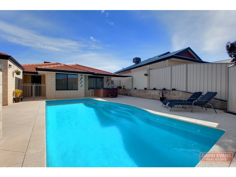 10 Fremont Crescent, Secret Harbour WA 6173